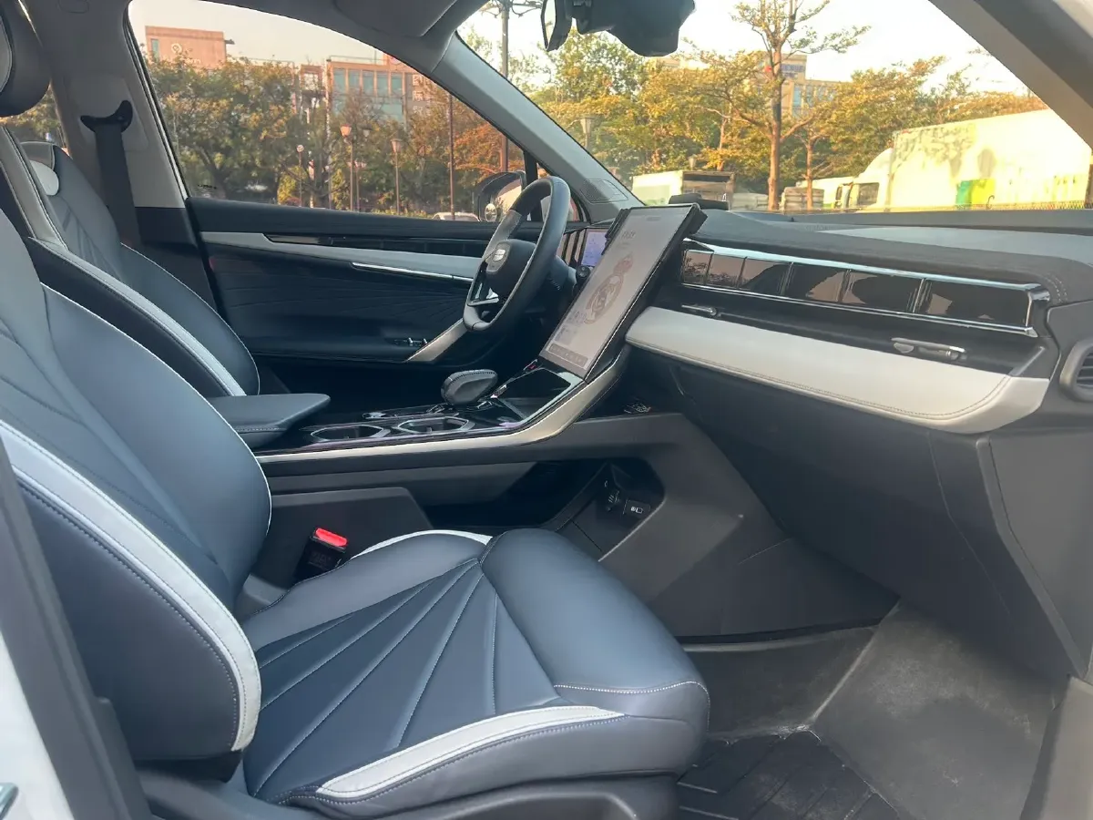 2023 Geely StarRay 1.5T 181HP L4 7DCT,autocango,china used car exporter,china ev exporter,chinese used car exporter,chinese used ev exporter