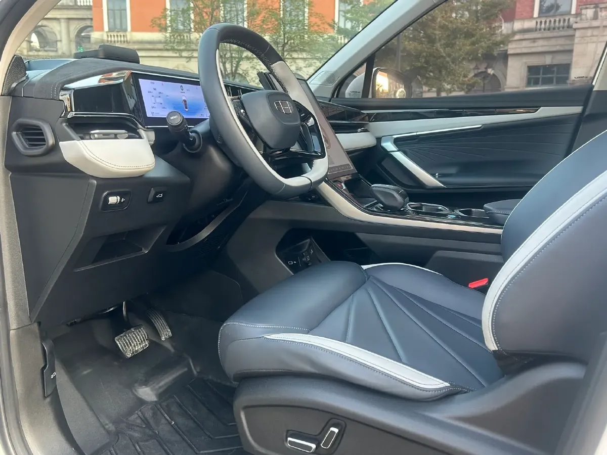 2023 Geely StarRay 1.5T 181HP L4 7DCT,autocango,china used car exporter,china ev exporter,chinese used car exporter,chinese used ev exporter