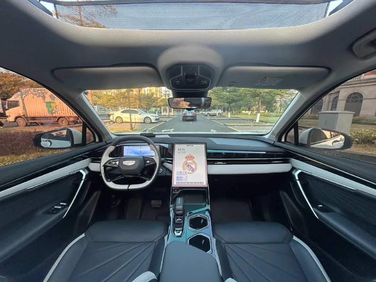 2023 Geely StarRay 1.5T 181HP L4 7DCT,autocango,china used car exporter,china ev exporter,chinese used car exporter,chinese used ev exporter