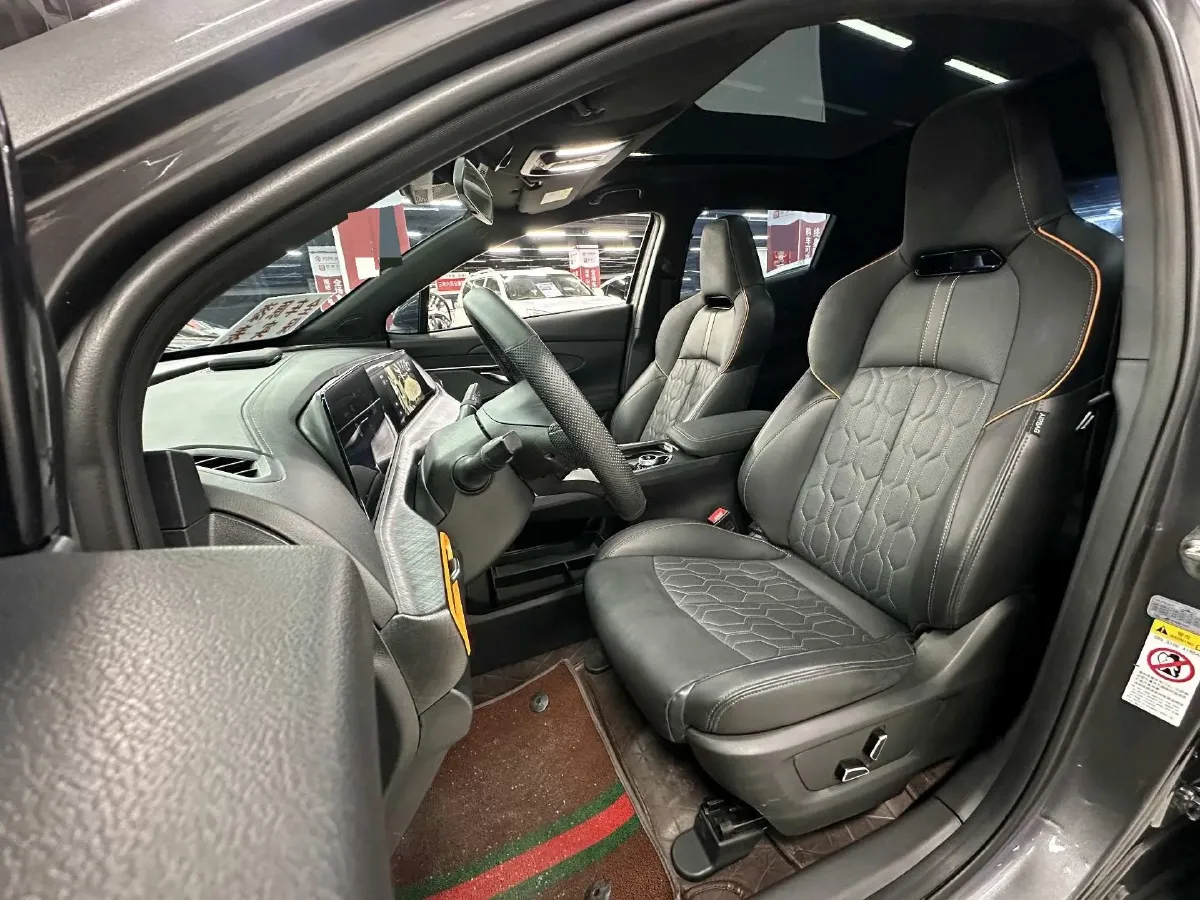 2022 ChangAn UNI-T 1.5T 188HP L4 7DCT,autocango,china used car exporter,china ev exporter,chinese used car exporter,chinese used ev exporter