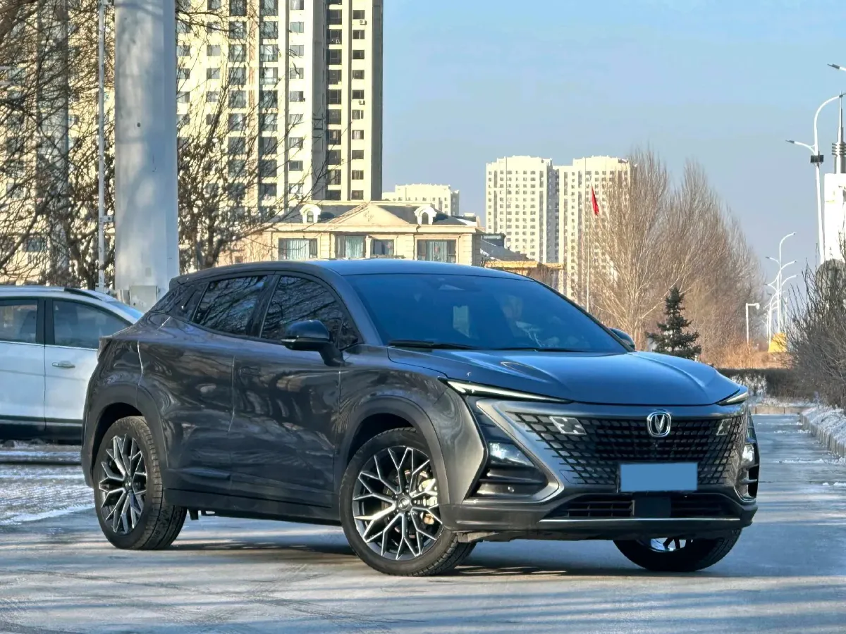 2022 ChangAn UNI-T 1.5T 188HP L4 7DCT,autocango,china used car exporter,china ev exporter,chinese used car exporter,chinese used ev exporter