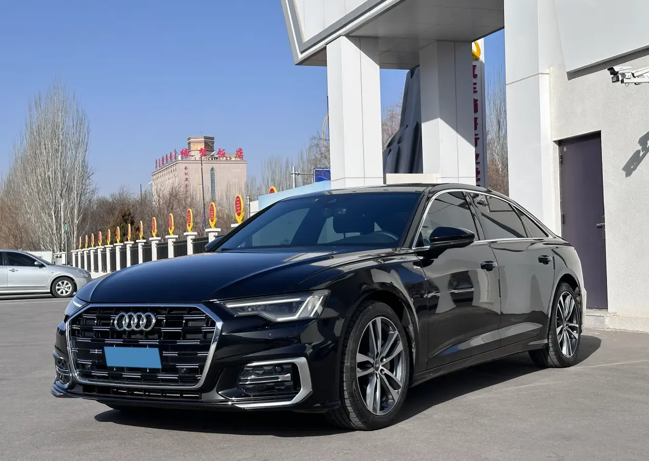 2021 Audi A6L 2.0T 190HP L4 7DCT