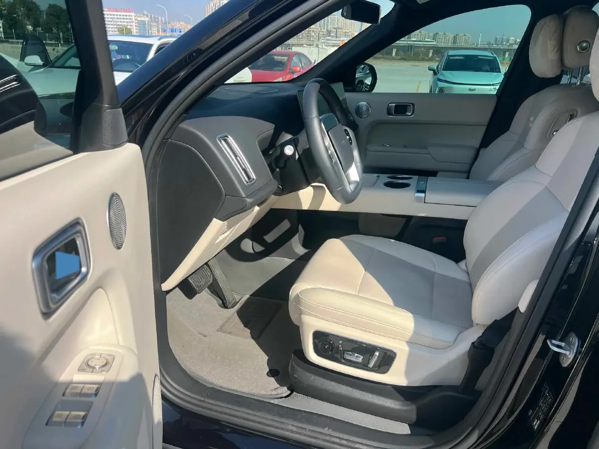 2024 Li L9 Range Extended 154HP REEV 52.3KWH,autocango,china used car exporter,china ev exporter,chinese used car exporter,chinese used ev exporter