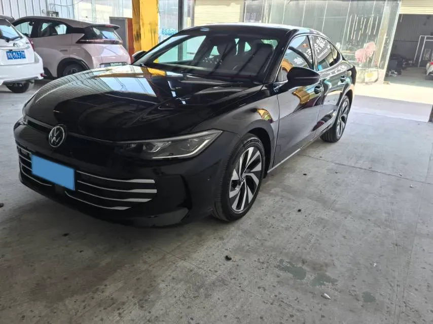 2025 Volkswagen Passat 2.0T 220HP L4 7DCT,autocango,china used car exporter,china ev exporter,chinese used car exporter,chinese used ev exporter