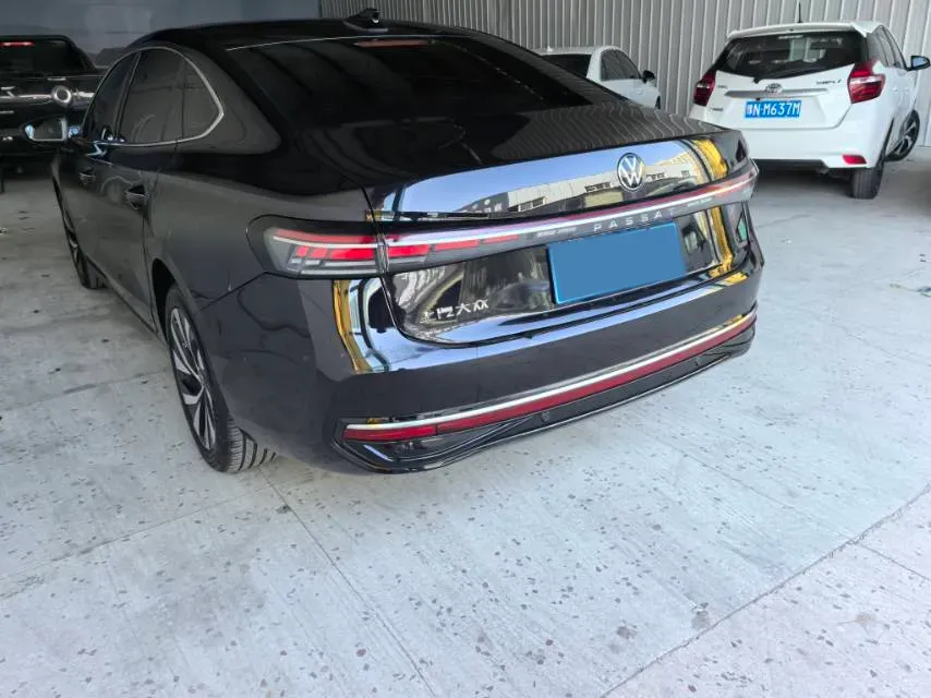 2025 Volkswagen Passat 2.0T 220HP L4 7DCT,autocango,china used car exporter,china ev exporter,chinese used car exporter,chinese used ev exporter