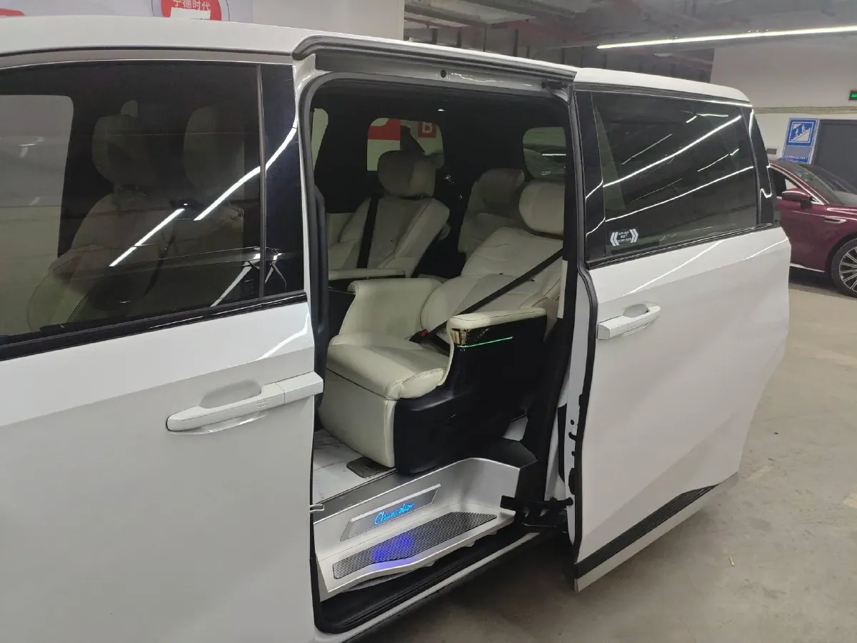 2023 GAC Trumpchi M8 2.0T 190HP L4 E-CVT Hybrid,autocango,china used car exporter,china ev exporter,chinese used car exporter,chinese used ev exporter