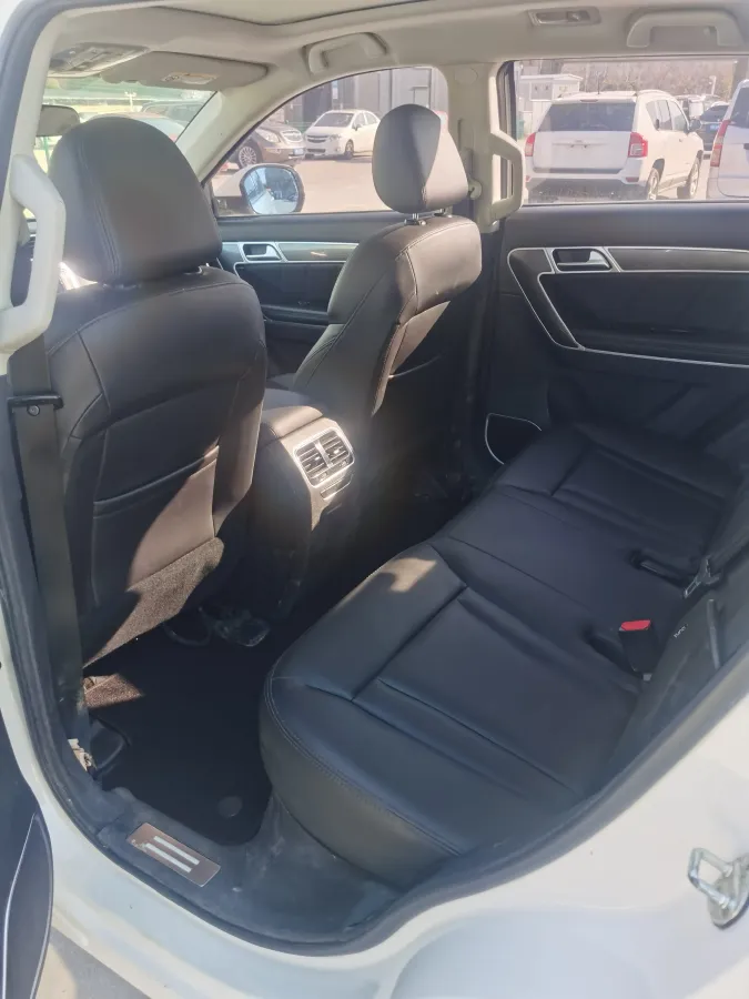 2017 Haval H6 Coupe 2.0T 197HP L4 6MT,autocango,china used car exporter,china ev exporter,chinese used car exporter,chinese used ev exporter