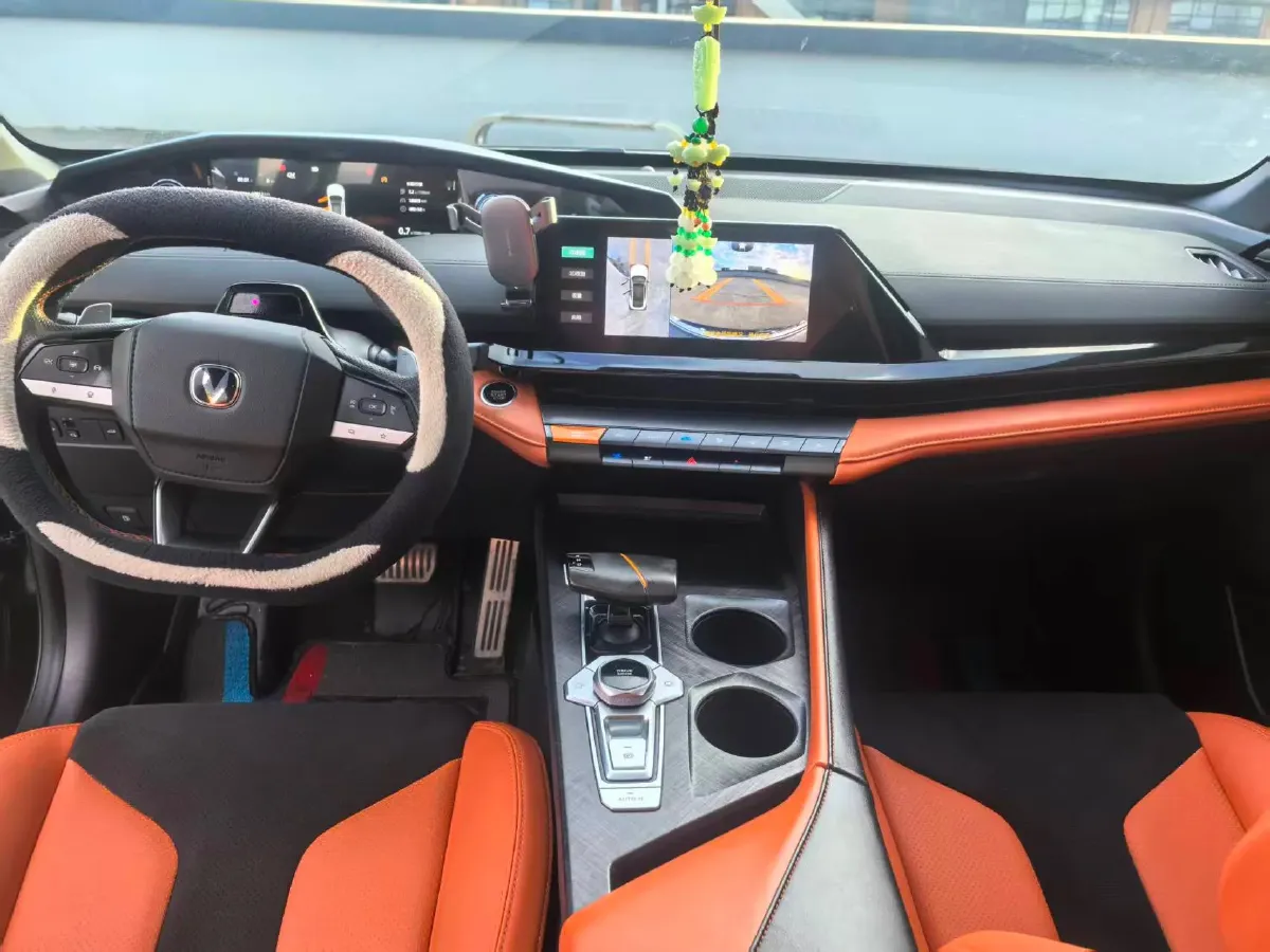 2023 ChangAn UNI-V 1.5T 188HP L4 7DCT,autocango,china used car exporter,china ev exporter,chinese used car exporter,chinese used ev exporter