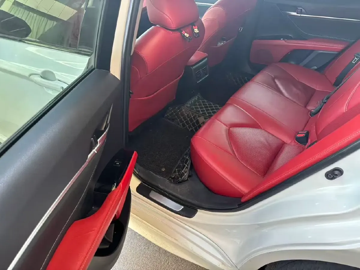 2019 Toyota Camry 2.5L 209HP L4 8AT,autocango,china used car exporter,china ev exporter,chinese used car exporter,chinese used ev exporter