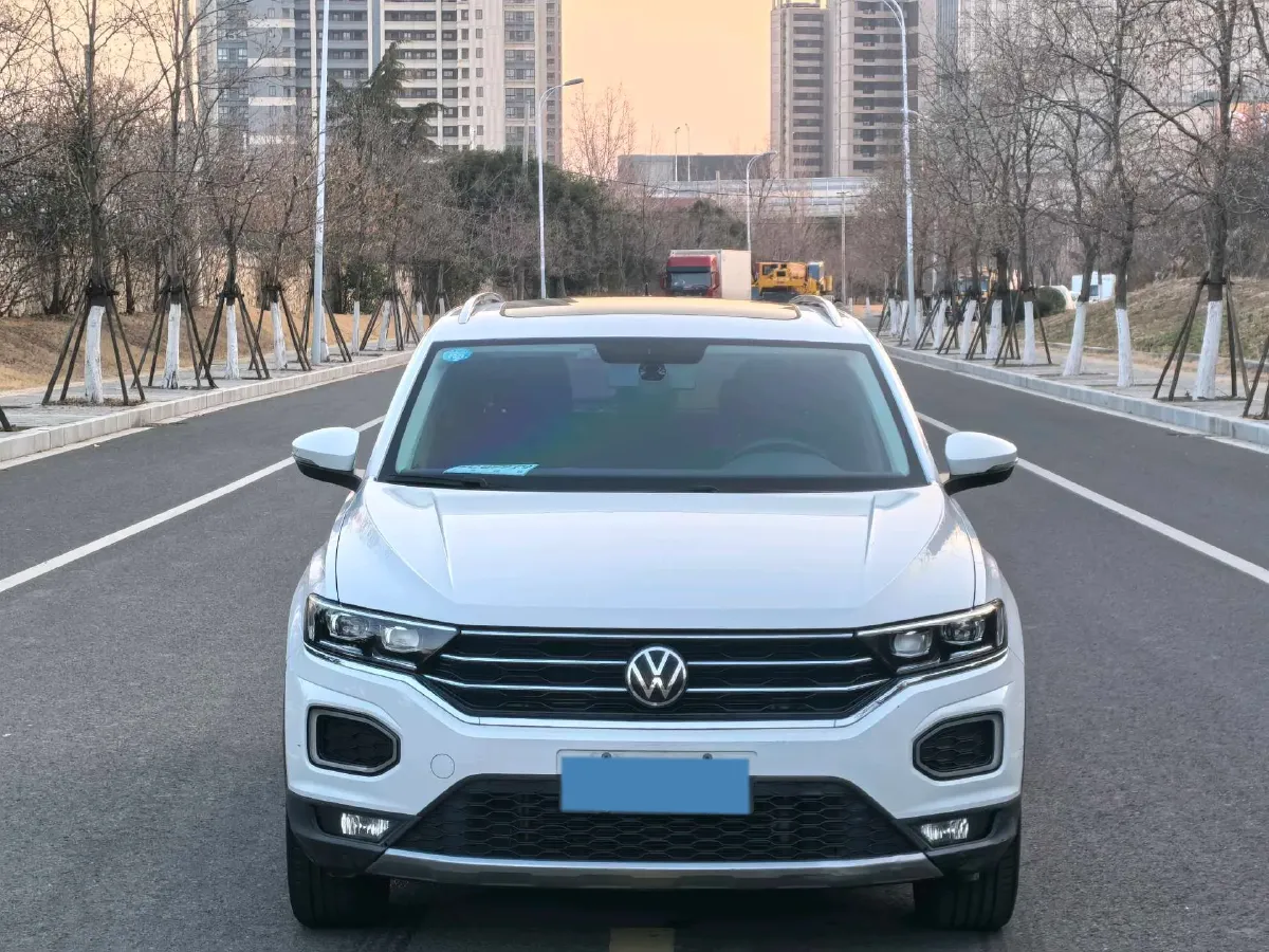 2021 Volkswagen T-Roc 1.4T 150HP L4 7DCT,autocango,china used car exporter,china ev exporter,chinese used car exporter,chinese used ev exporter