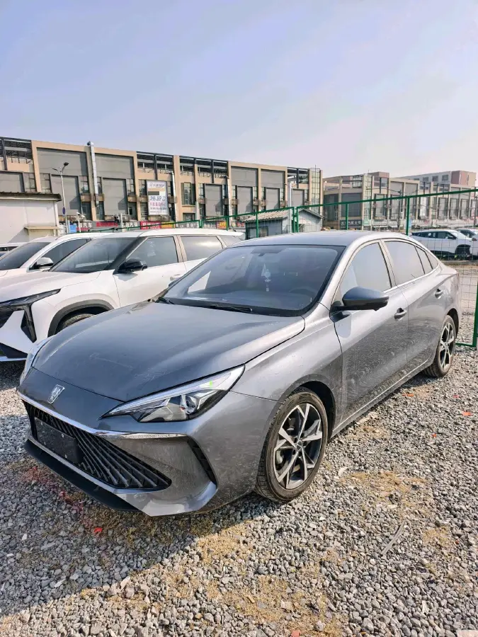 2023 Roewe i5 1.5L 129HP L4 CVT