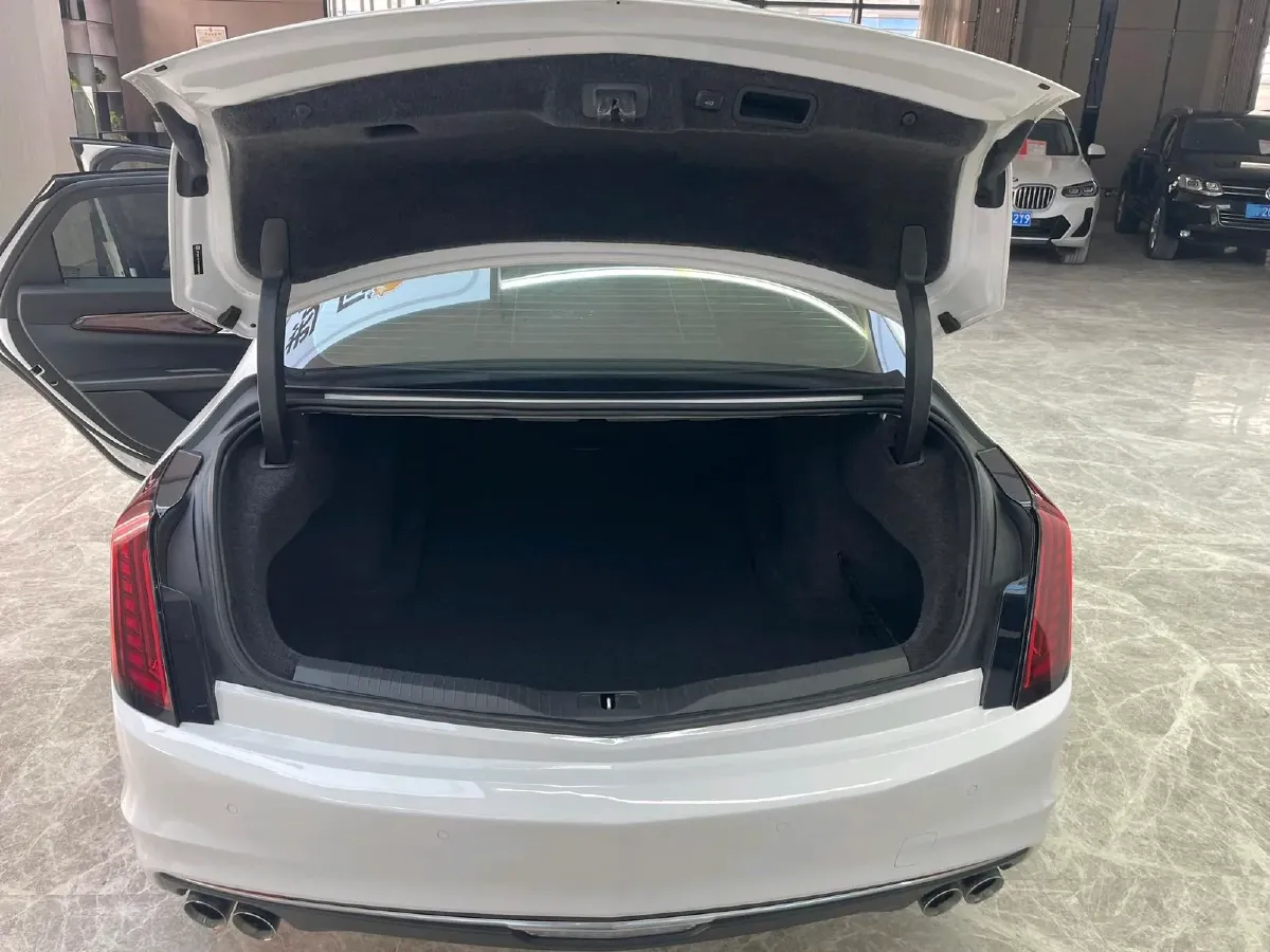 2020 Cadillac CT6 2.0T 241HP L4 10AT,autocango,china used car exporter,china ev exporter,chinese used car exporter,chinese used ev exporter