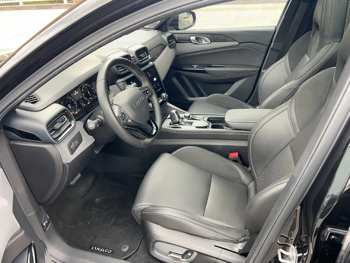 2021 LYNK&CO 03 1.5T 180HP L3 7DCT,autocango,china used car exporter,china ev exporter,chinese used car exporter,chinese used ev exporter