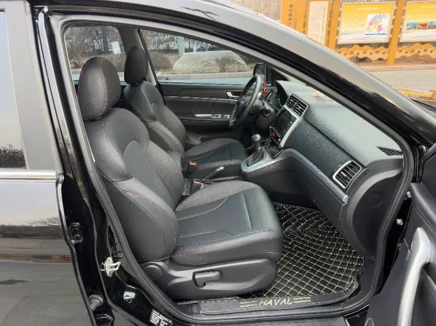 2018 Haval M6 1.5T 150HP L4 7DCT,autocango,china used car exporter,china ev exporter,chinese used car exporter,chinese used ev exporter