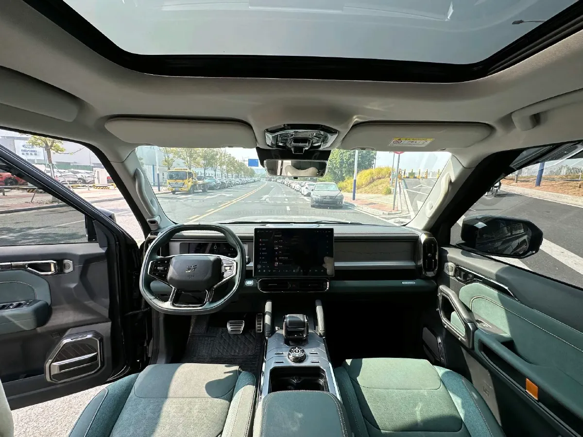 2023 Jetour Traveller 2.0T 254HP L4 7DCT,autocango,china used car exporter,china ev exporter,chinese used car exporter,chinese used ev exporter