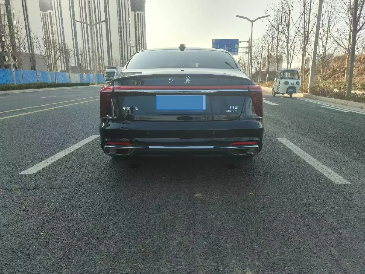2024 HongQi H5 1.5T 169HP L4 7DCT,autocango,china used car exporter,china ev exporter,chinese used car exporter,chinese used ev exporter