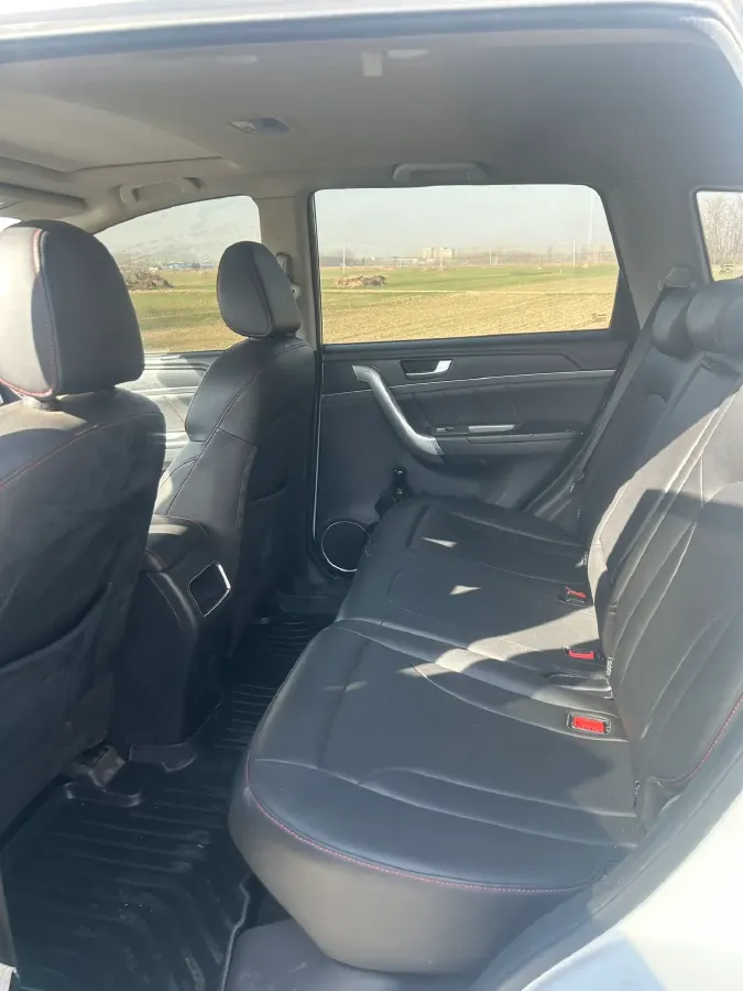 2017 Haval M6 1.5T 150HP L4 6AT,autocango,china used car exporter,china ev exporter,chinese used car exporter,chinese used ev exporter