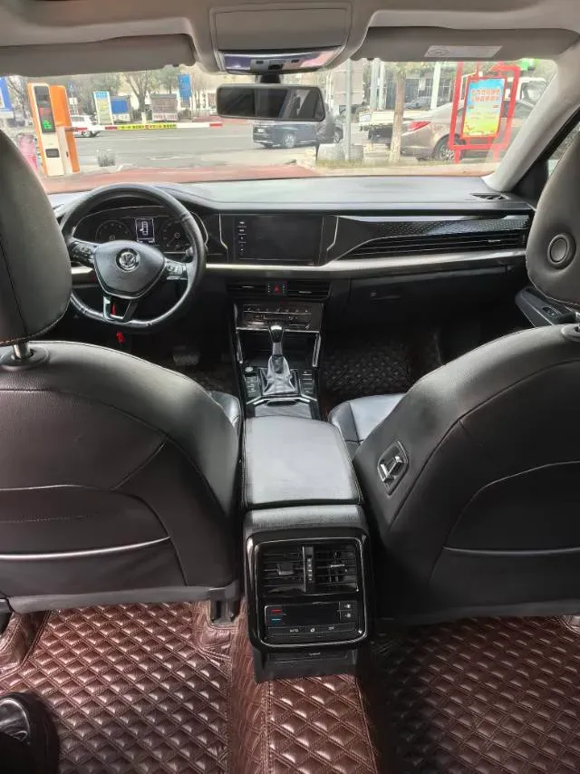 2020 Volkswagen Passat 2.0T 186HP L4 7DCT,autocango,china used car exporter,china ev exporter,chinese used car exporter,chinese used ev exporter