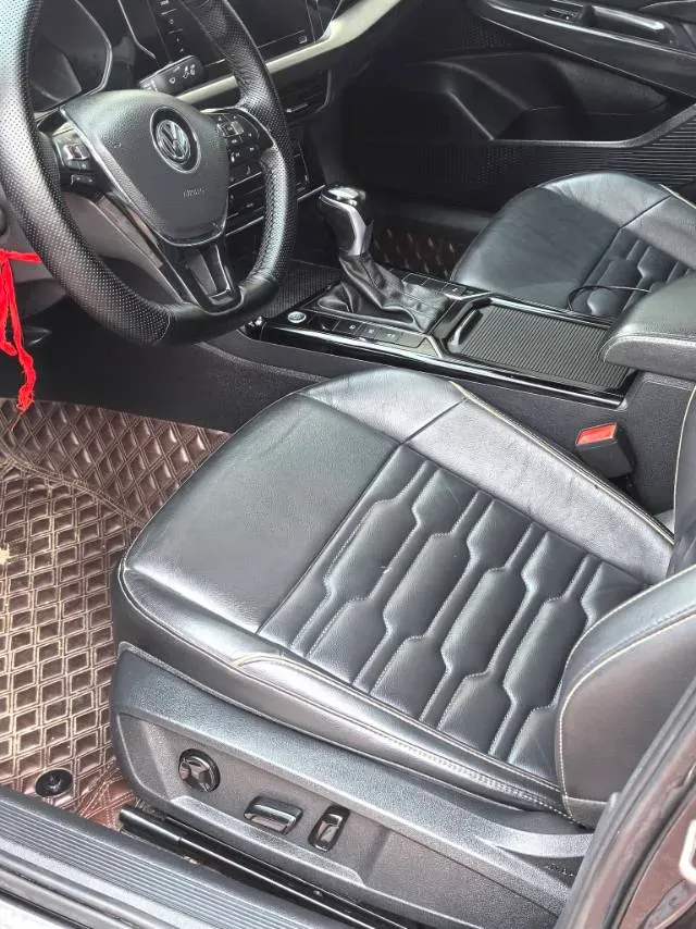 2020 Volkswagen Passat 2.0T 186HP L4 7DCT,autocango,china used car exporter,china ev exporter,chinese used car exporter,chinese used ev exporter