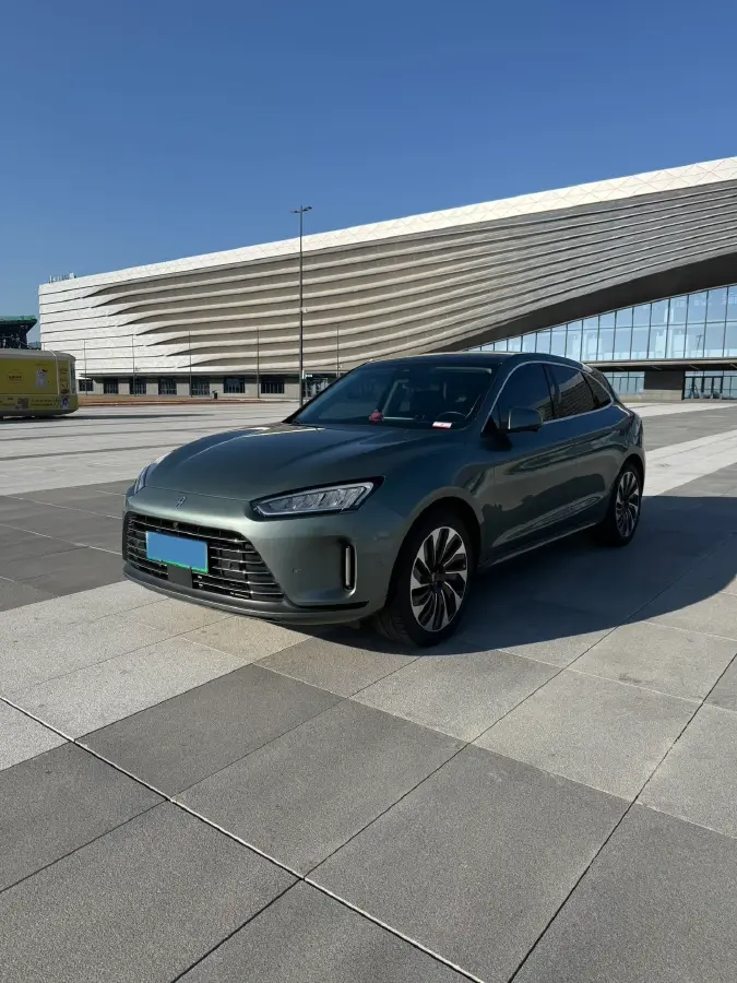 2022 Infiniti Q50L 2.0T 211HP L4 7AT