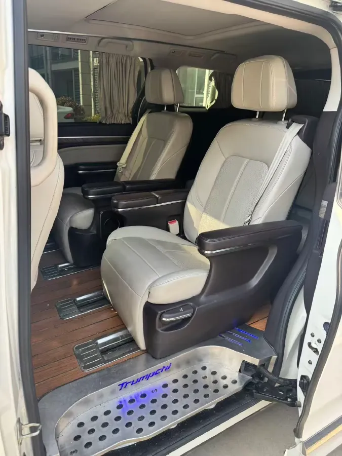 2021 GAC Trumpchi M8 2.0T 252HP L4 8AT,autocango,china used car exporter,china ev exporter,chinese used car exporter,chinese used ev exporter