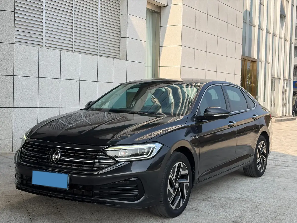 2023 Volkswagen Sagitar 1.2T 116HP L4 7DCT