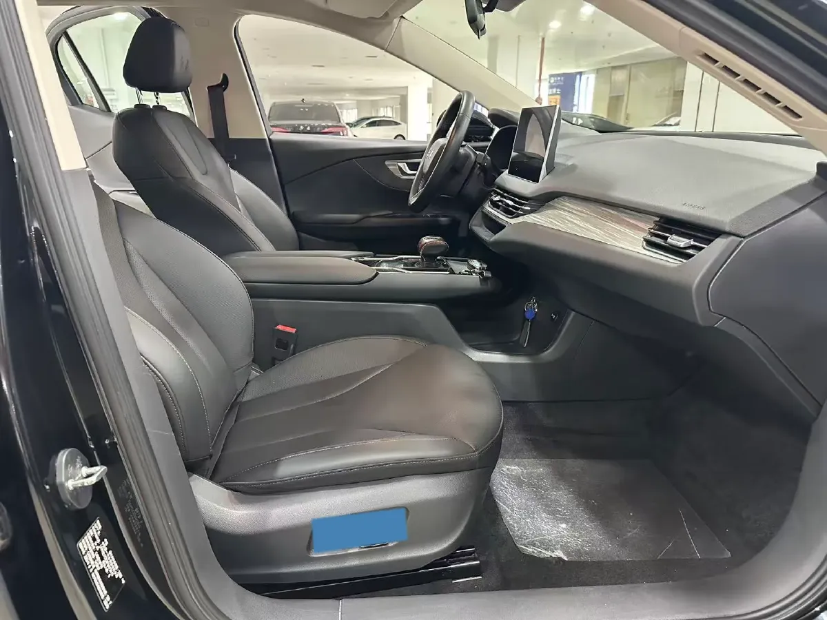 2024 HongQi E-QM5 BEV 72KWH,autocango,china used car exporter,china ev exporter,chinese used car exporter,chinese used ev exporter