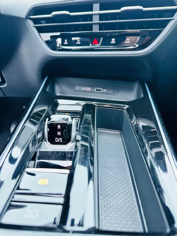 2023 Volkswagen Lamando 1.4T 150HP L4 7DCT,autocango,china used car exporter,china ev exporter,chinese used car exporter,chinese used ev exporter