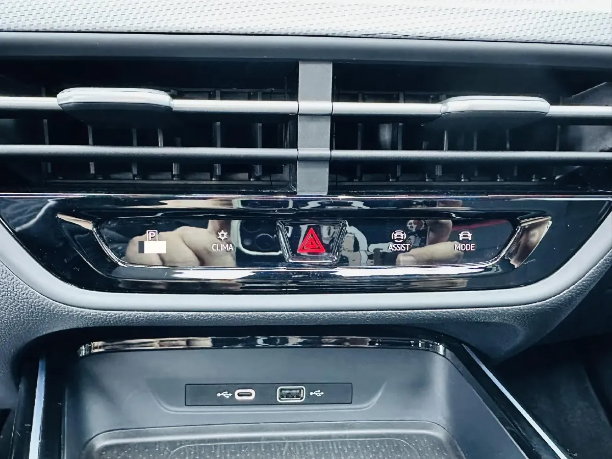 2023 Volkswagen Lamando 1.4T 150HP L4 7DCT,autocango,china used car exporter,china ev exporter,chinese used car exporter,chinese used ev exporter