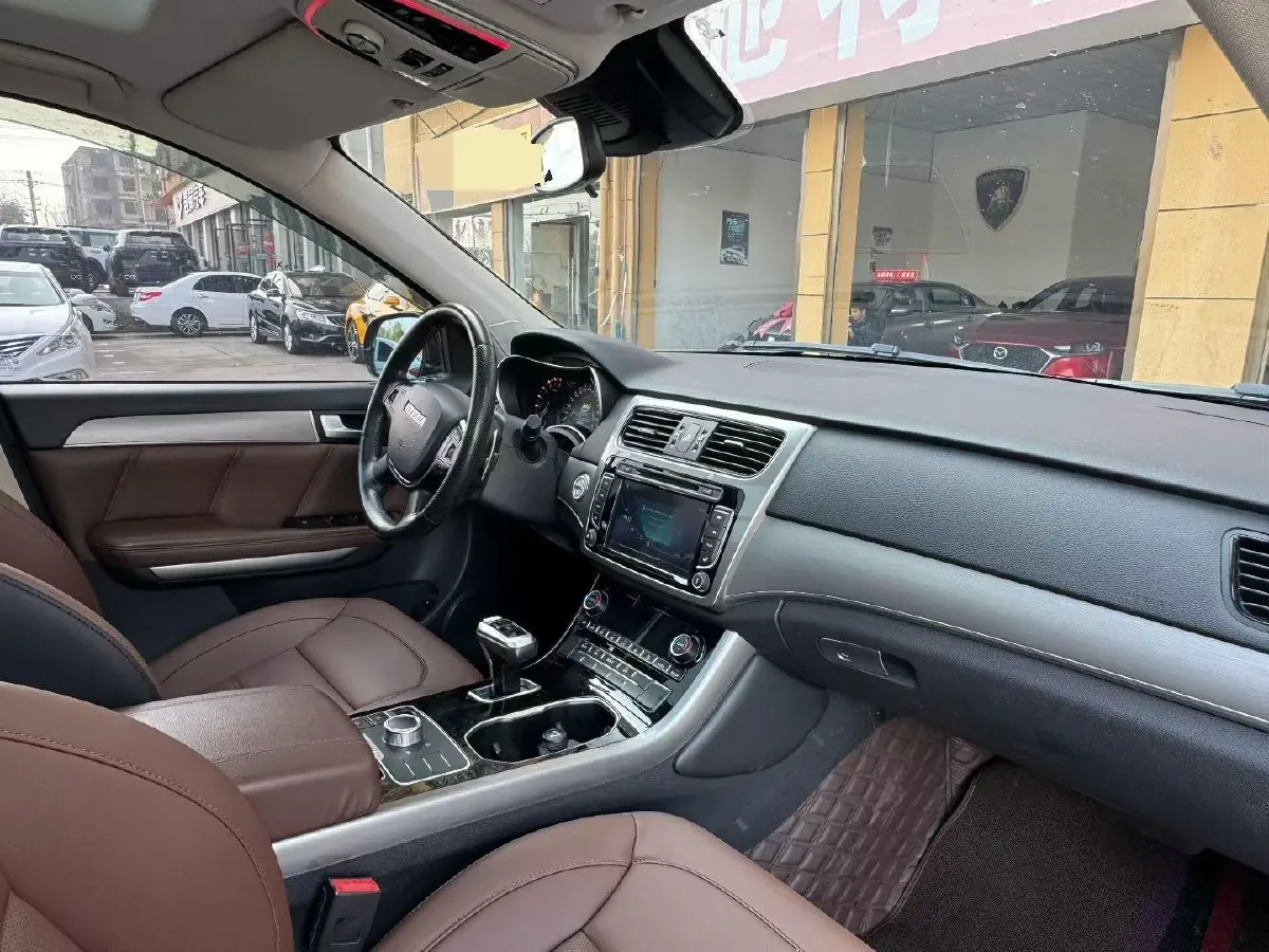 2017 Haval H8 2.0T 252HP L4 8AT,autocango,china used car exporter,china ev exporter,chinese used car exporter,chinese used ev exporter