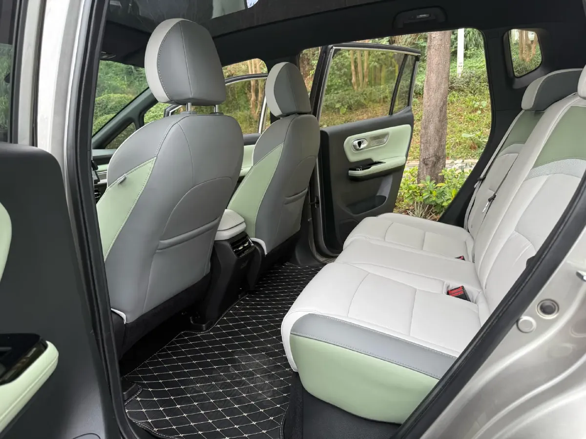 2022 Geely Okavango 1.8T 184HP L4 7DCT,autocango,china used car exporter,china ev exporter,chinese used car exporter,chinese used ev exporter