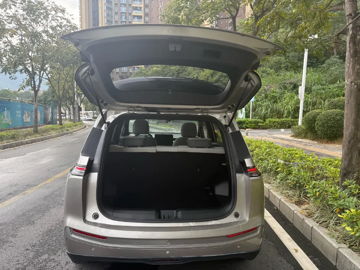 2022 Geely Okavango 1.8T 184HP L4 7DCT,autocango,china used car exporter,china ev exporter,chinese used car exporter,chinese used ev exporter