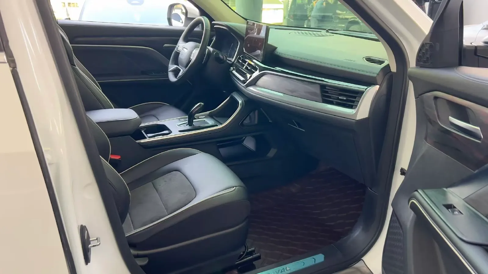 2023 Haval H6 1.5T 150HP L4 7DCT,autocango,china used car exporter,china ev exporter,chinese used car exporter,chinese used ev exporter