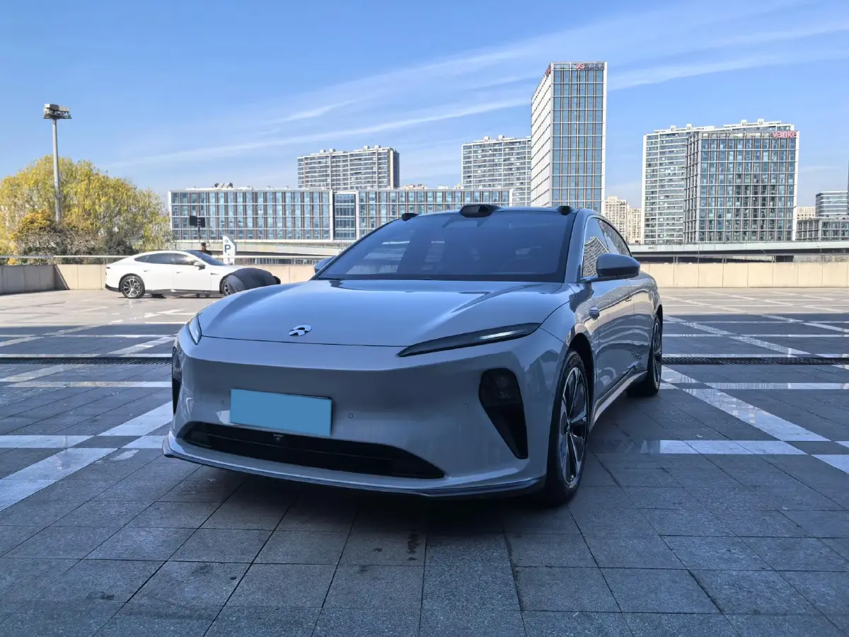 2024 NIO ET5T BEV 75KWH