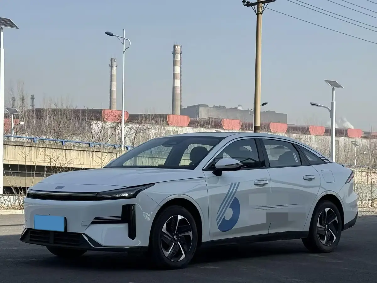 2025 BYD Sea Lion 05 DM-i 1.5L 101HP L4 E-CVT PHEV 12.9KWH