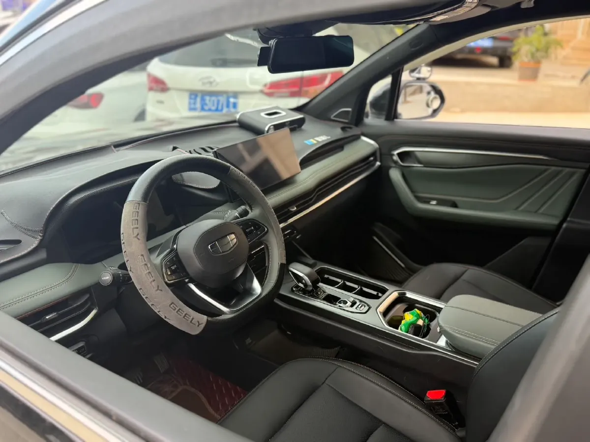 2023 Geely Okavango L 2.0T 218HP L4 7DCT,autocango,china used car exporter,china ev exporter,chinese used car exporter,chinese used ev exporter