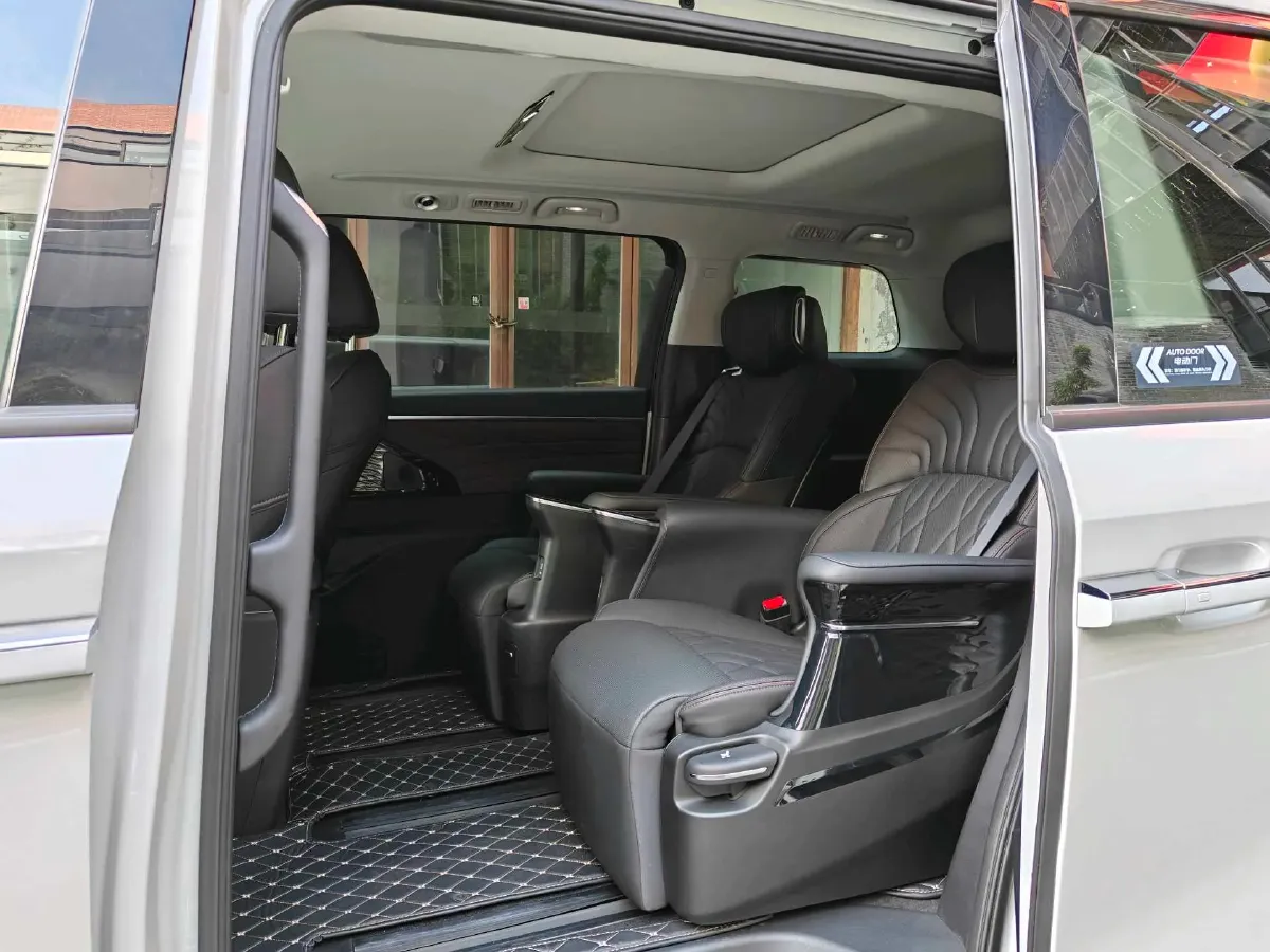 2024 GAC Trumpchi M8 2.0T 252HP L4 8AT,autocango,china used car exporter,china ev exporter,chinese used car exporter,chinese used ev exporter