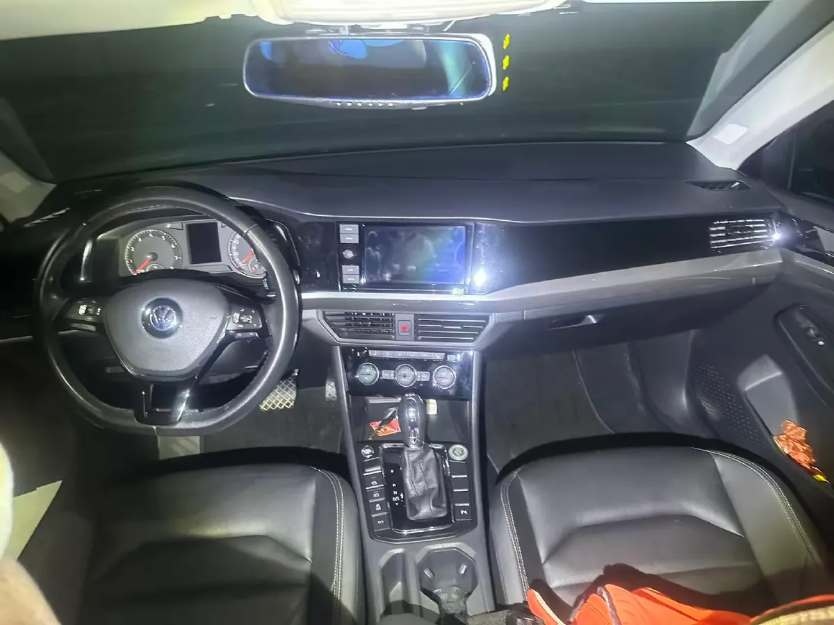 2019 Roewe RX5 MAX 2.0T 231HP L4 6DCT,autocango,china used car exporter,china ev exporter,chinese used car exporter,chinese used ev exporter