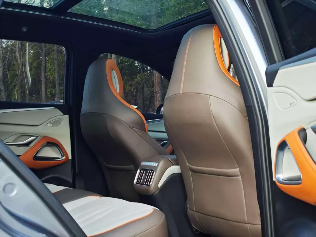 2022 Geely JiaJi 1.5T 177HP L3 7DCT PHEV 15.5KWH,autocango,china used car exporter,china ev exporter,chinese used car exporter,chinese used ev exporter