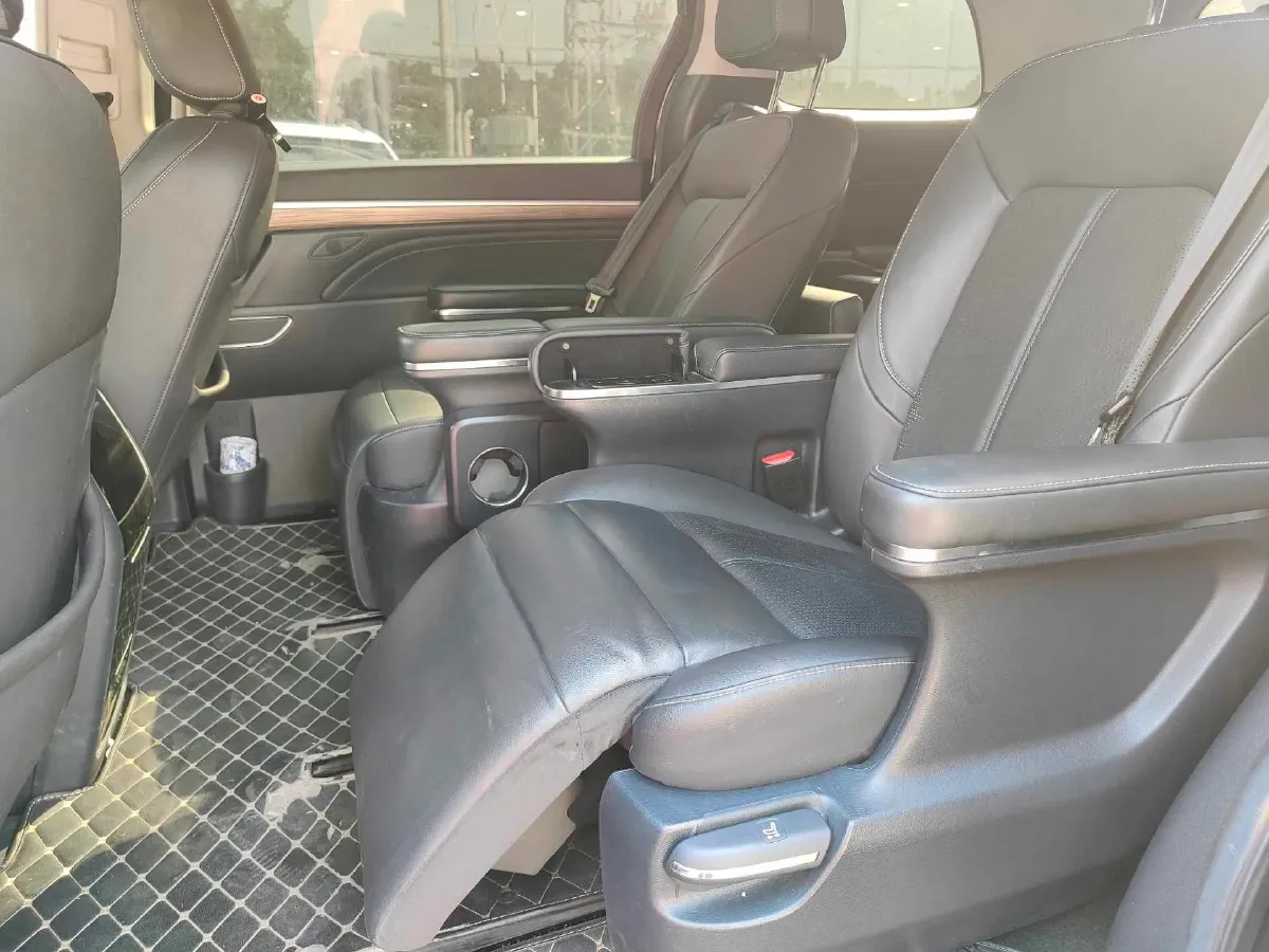 2021 GAC Trumpchi M8 2.0T 252HP L4 8AT,autocango,china used car exporter,china ev exporter,chinese used car exporter,chinese used ev exporter