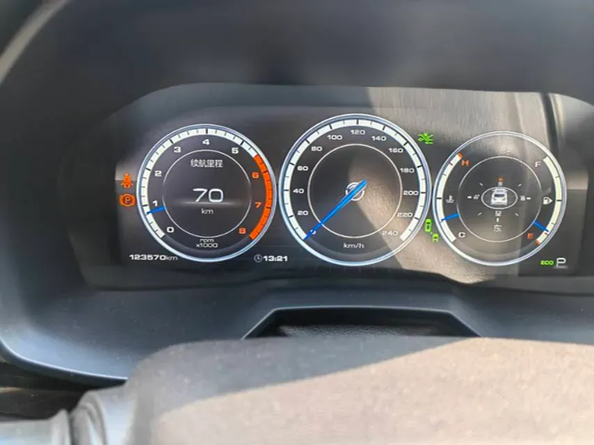 2017 WEY VV7 2.0T 234HP L4 7DCT,autocango,china used car exporter,china ev exporter,chinese used car exporter,chinese used ev exporter