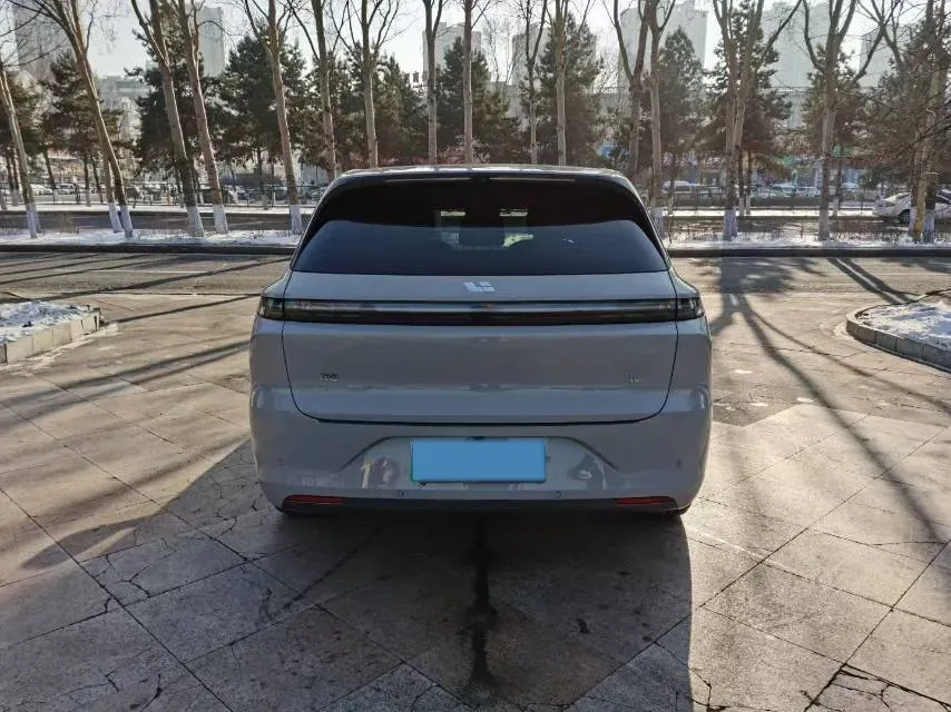 2024 Li L6 Range Extended 154HP L4 REEV 36.8KWH,autocango,china used car exporter,china ev exporter,chinese used car exporter,chinese used ev exporter