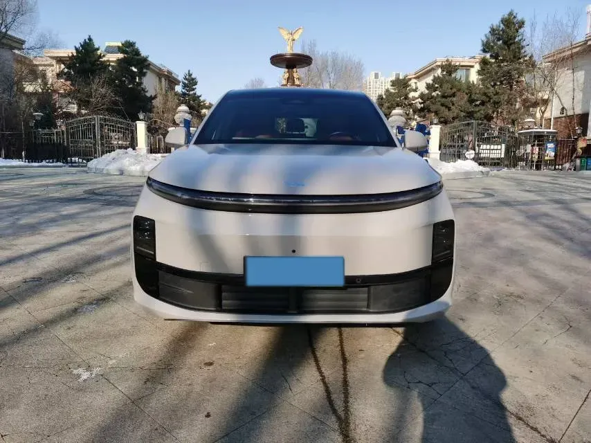 2024 Li L6 Range Extended 154HP L4 REEV 36.8KWH,autocango,china used car exporter,china ev exporter,chinese used car exporter,chinese used ev exporter