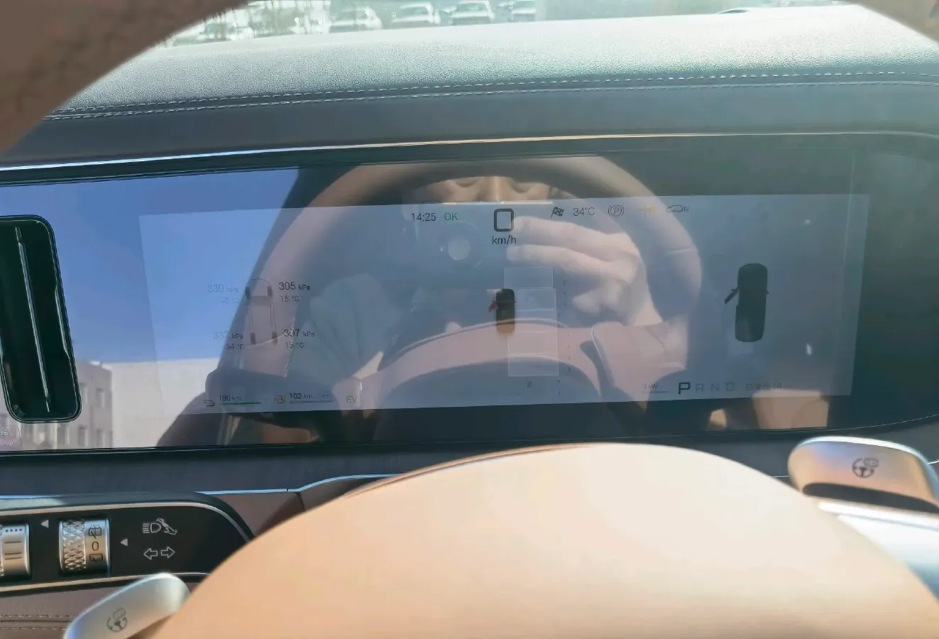 2025 Denza DenzaN8L 2.0T 207HP L4 E-CVT PHEV,autocango,china used car exporter,china ev exporter,chinese used car exporter,chinese used ev exporter