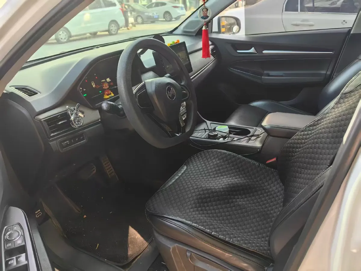 2021 Weltmeister E.5 BEV 49.92KWH,autocango,china used car exporter,china ev exporter,chinese used car exporter,chinese used ev exporter