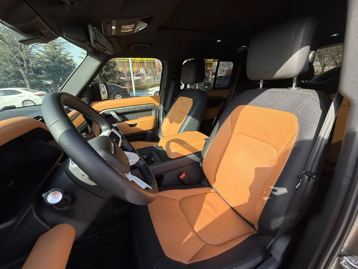 2024 Land Rover Defender 3.0T 400HP L6 8AT,autocango,china used car exporter,china ev exporter,chinese used car exporter,chinese used ev exporter