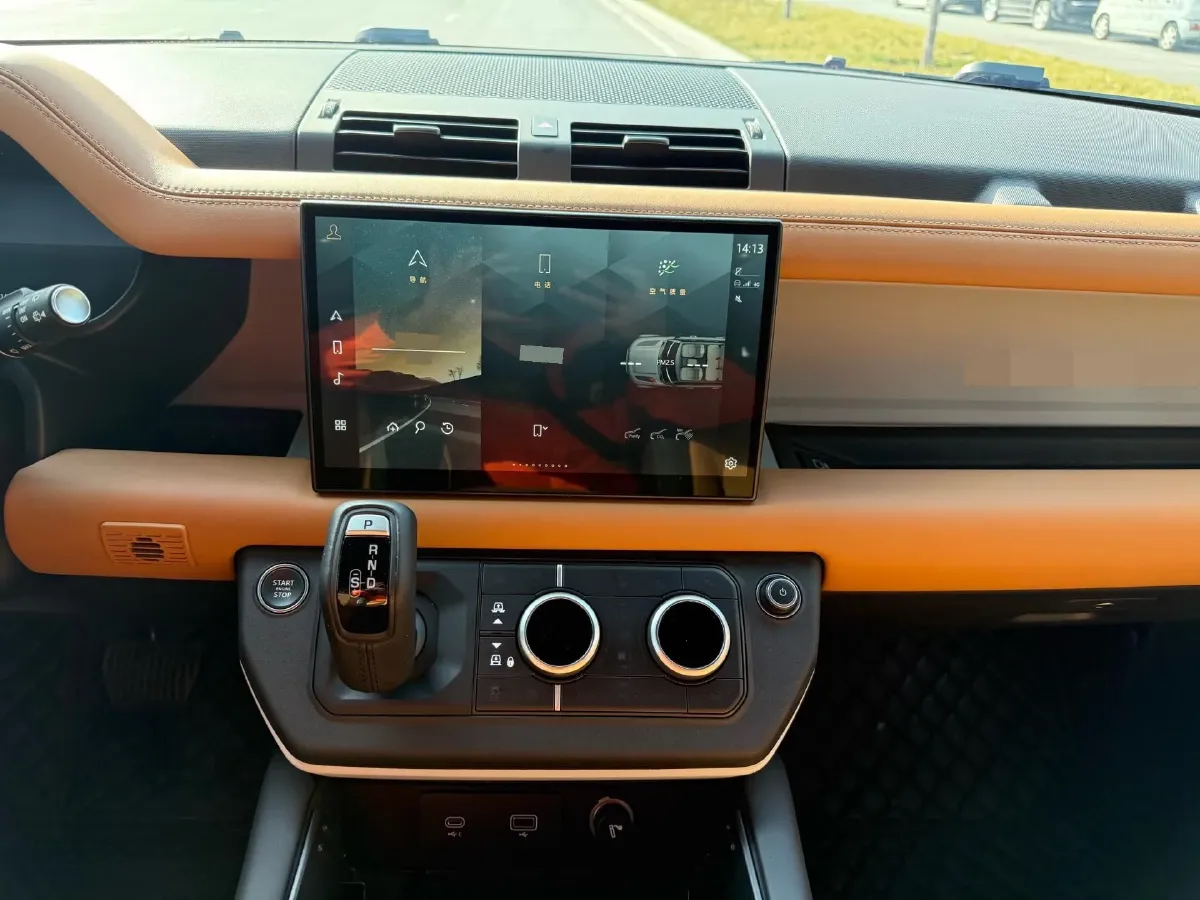 2024 Land Rover Defender 3.0T 400HP L6 8AT,autocango,china used car exporter,china ev exporter,chinese used car exporter,chinese used ev exporter