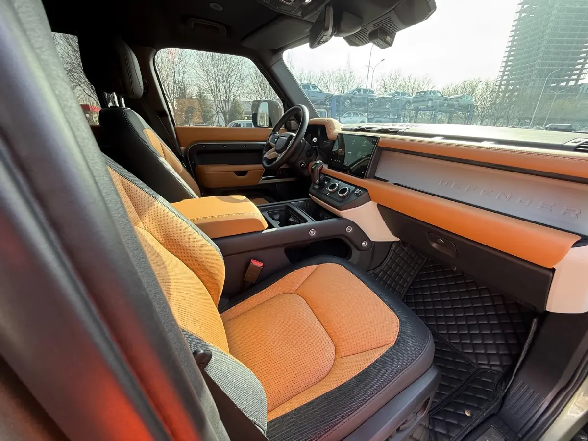 2024 Land Rover Defender 3.0T 400HP L6 8AT,autocango,china used car exporter,china ev exporter,chinese used car exporter,chinese used ev exporter
