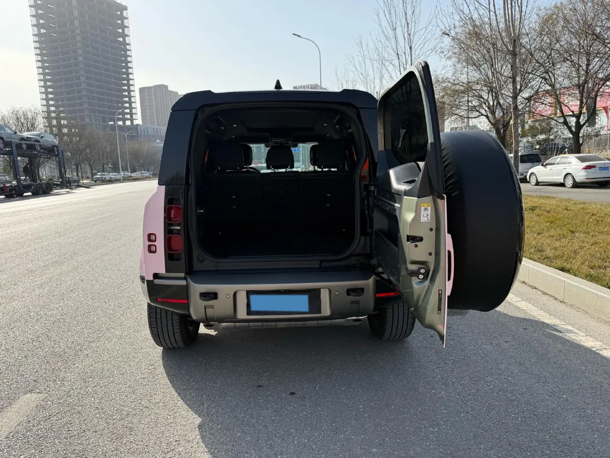 2024 Land Rover Defender 3.0T 400HP L6 8AT,autocango,china used car exporter,china ev exporter,chinese used car exporter,chinese used ev exporter