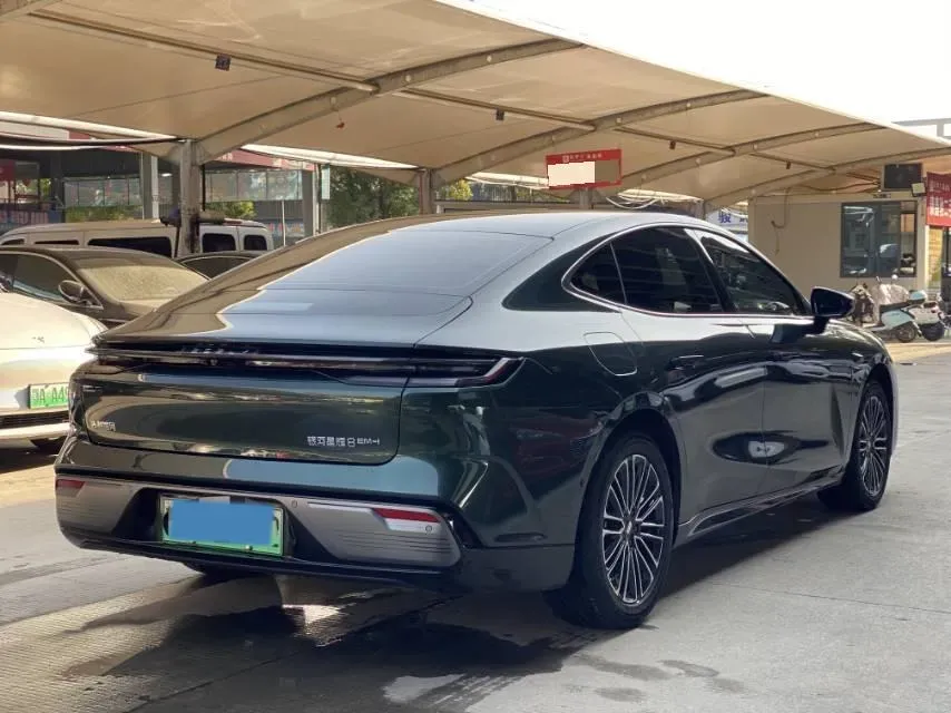 2025 Geely Galaxy Starshine 8 1.5L 112HP L4 1DHT PHEV,autocango,china used car exporter,china ev exporter,chinese used car exporter,chinese used ev exporter